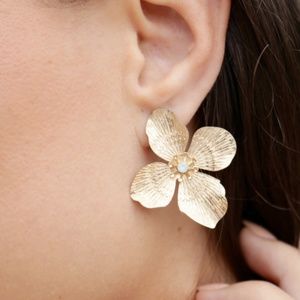 gold flower earring